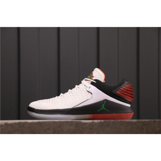 Air Jordan 32 Low "Like Mike" AH3347-100 Bílý černý