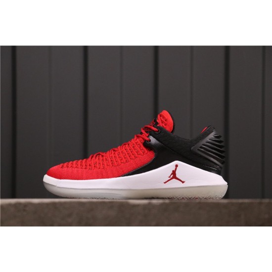 Air Jordan 32 Low "Win Like" 96 AH3347-603 červená černá