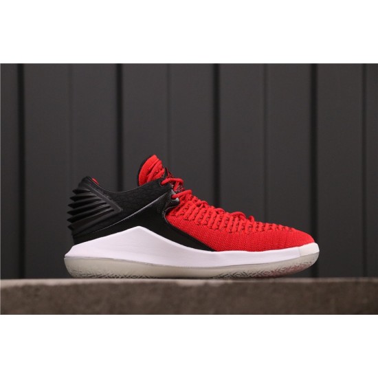 Air Jordan 32 Low "Win Like" 96 AH3347-603 červená černá